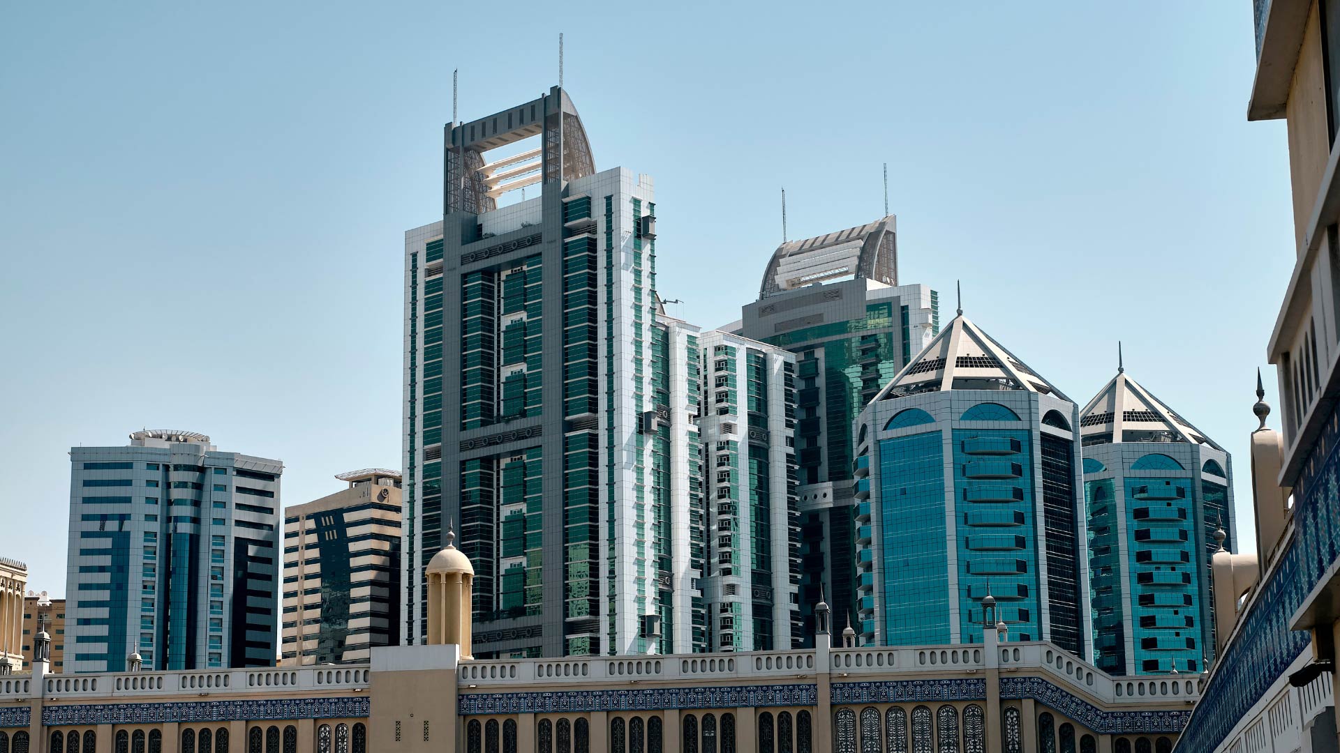 LLC company formation in Sharjah starting at AED 6000